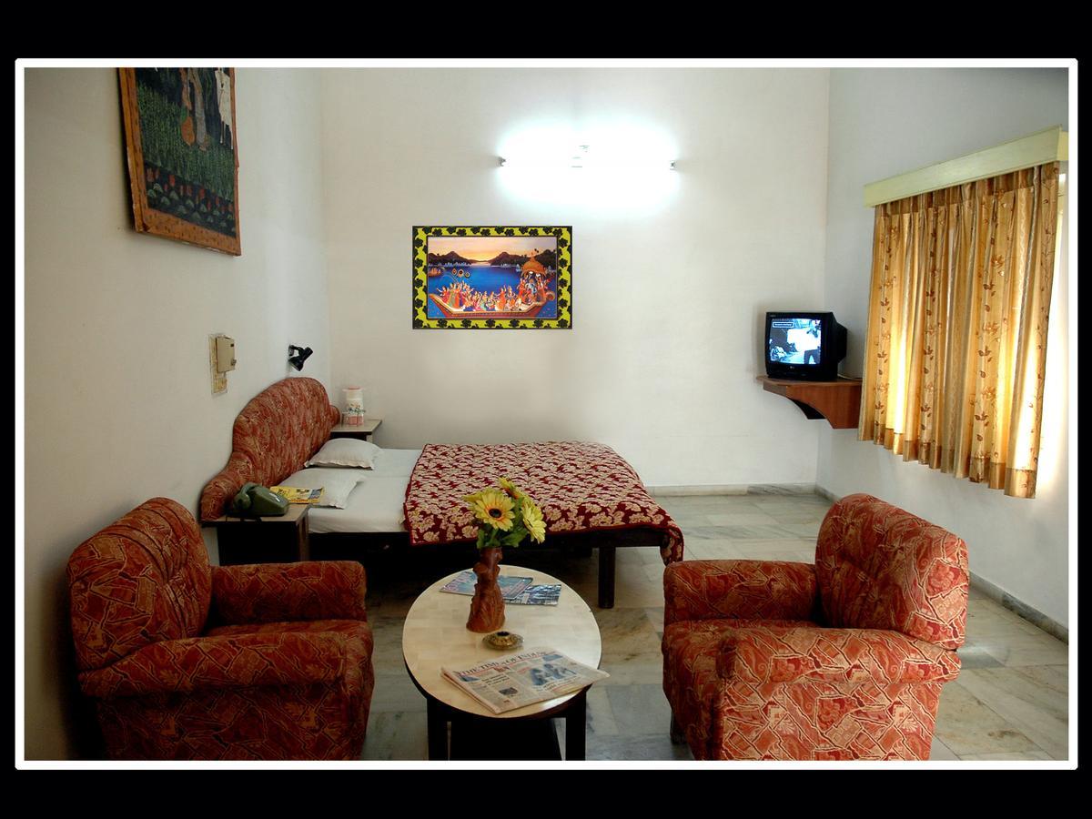 Saheli Palace Udaipur Eksteriør billede